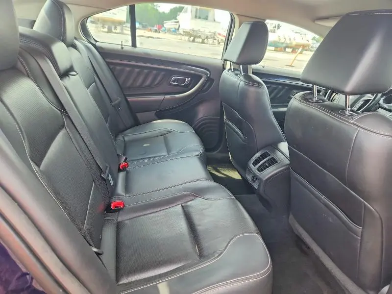 2011 FORD TAURUS LIMITED  