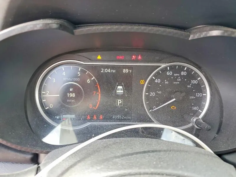 2023 NISSAN VERSA SR  