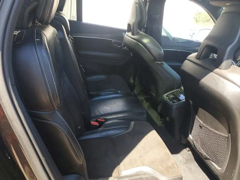 2016 VOLVO XC90 T6  