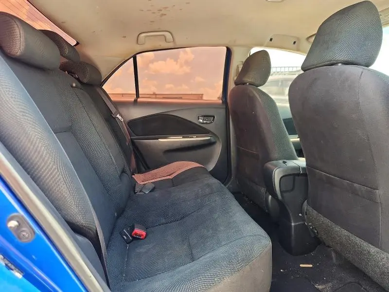 2010 TOYOTA YARIS BASE  