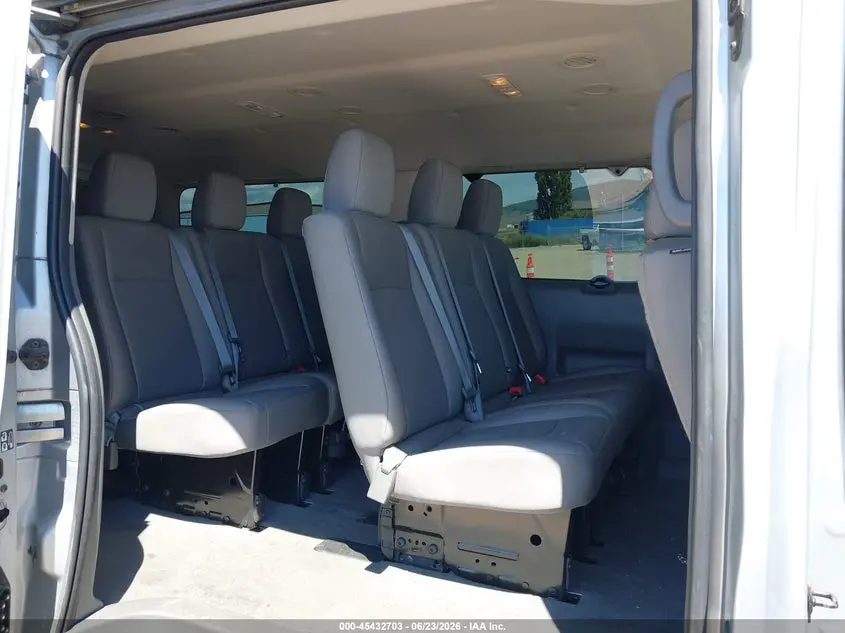 2018 NISSAN NV PASSENGER NV3500 HD SV V6
