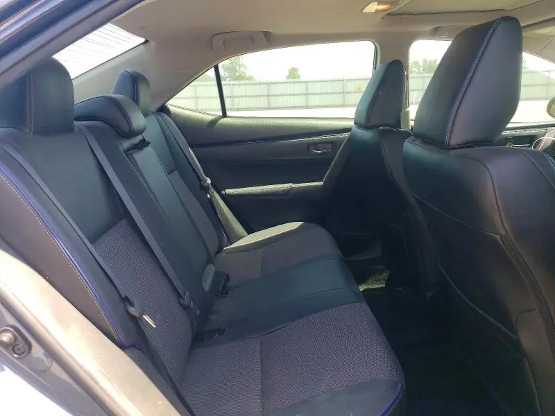 2018 TOYOTA COROLLA SE  