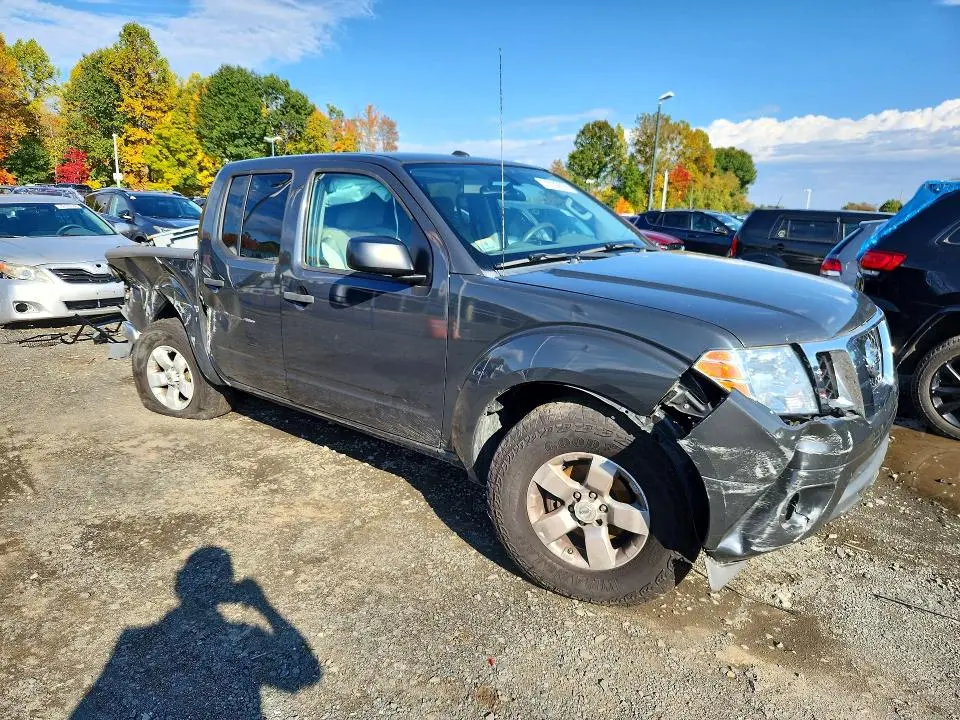 2012 NISSAN FRONTIER S  