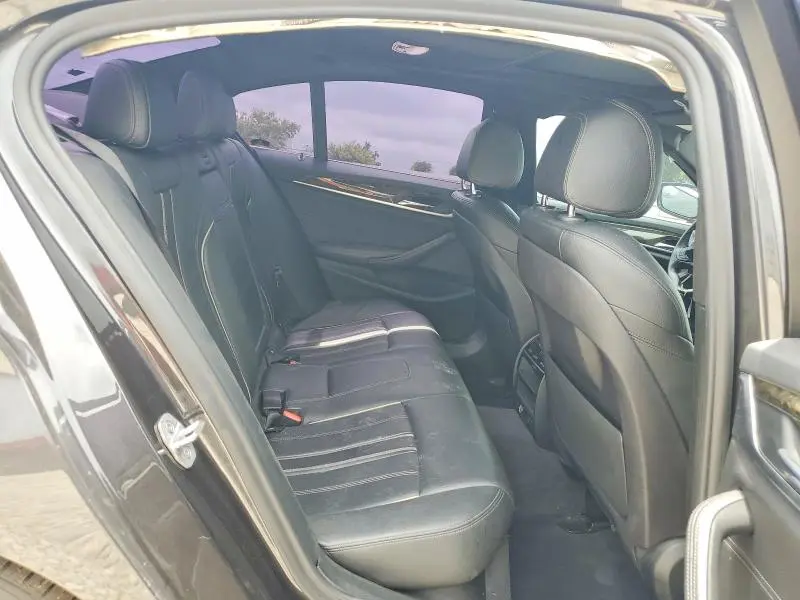 2018 BMW 530E   
