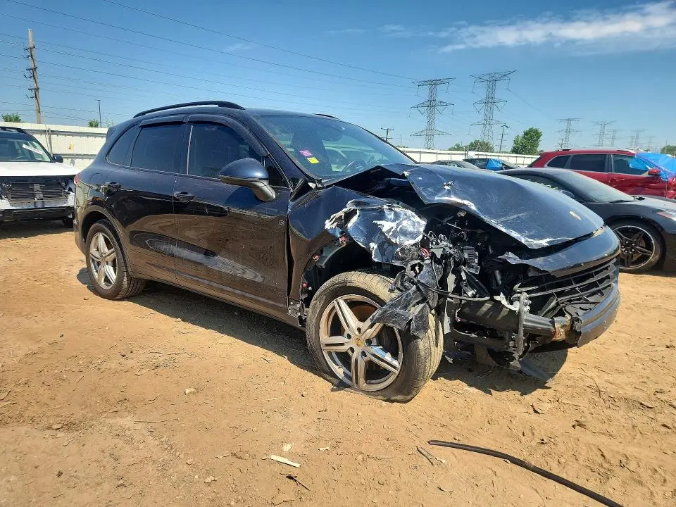 2016 PORSCHE CAYENNE   