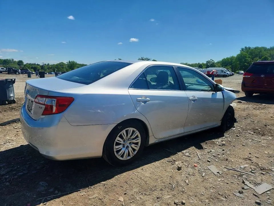 2014 TOYOTA CAMRY LE  