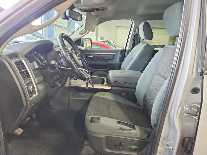 2015 RAM 1500 SLT  
