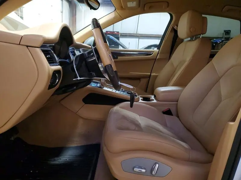 2015 PORSCHE MACAN S  