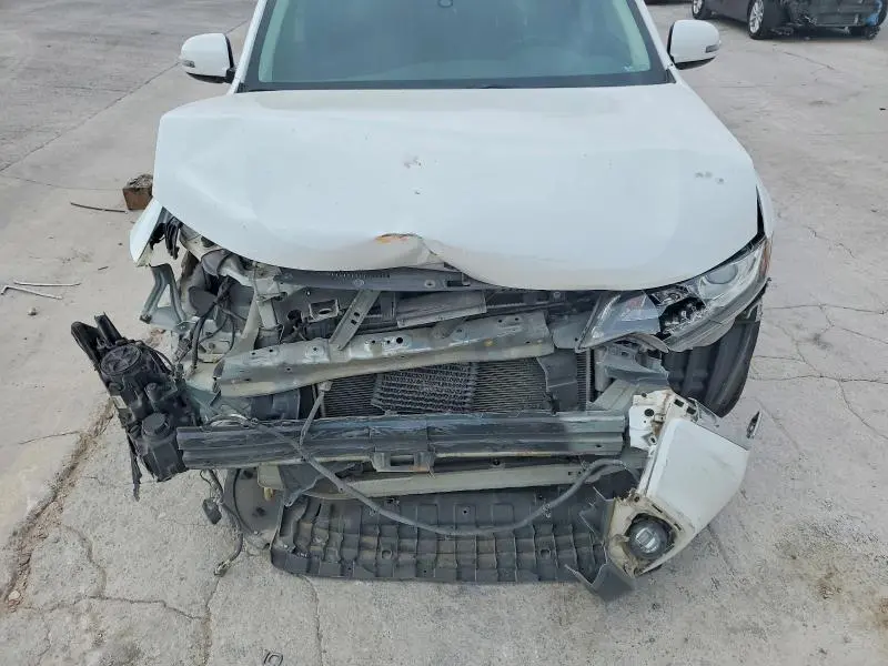2016 MITSUBISHI OUTLANDER SE  
