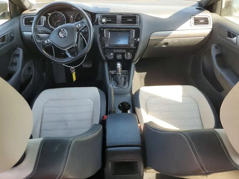 2016 VOLKSWAGEN JETTA SPORT  