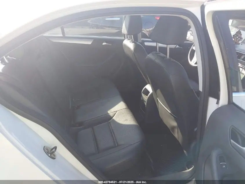 2014 VOLKSWAGEN JETTA 1.8T SE