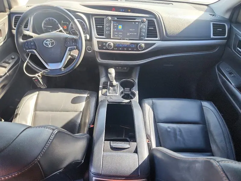 2018 TOYOTA HIGHLANDER XLE  