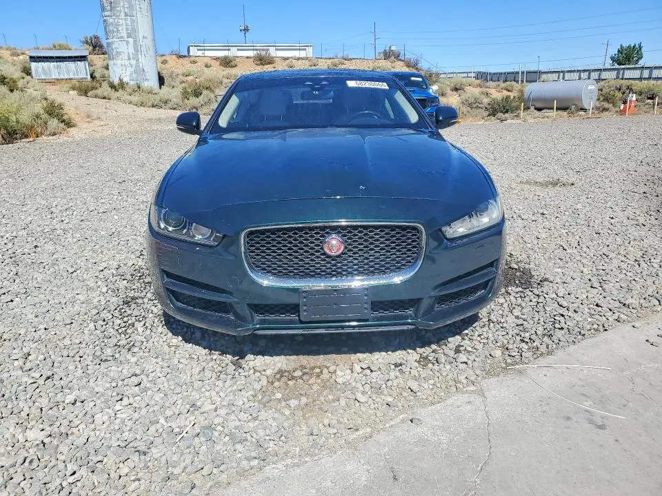2017 JAGUAR XE PREMIUM  