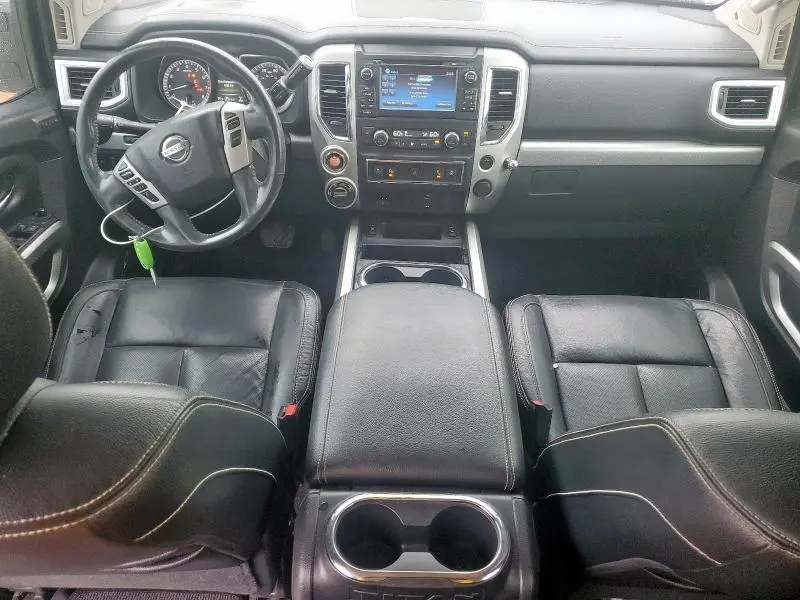 2017 NISSAN TITAN SV  