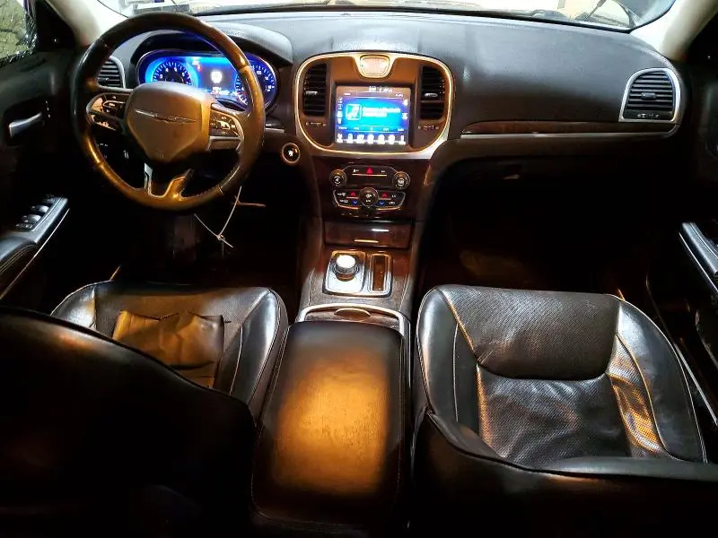 2016 CHRYSLER 300C   