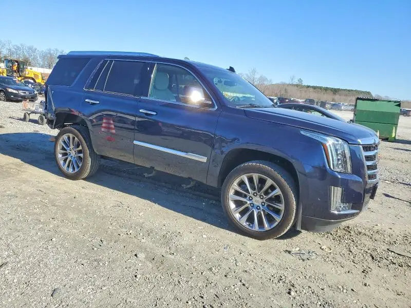 2017 CADILLAC ESCALADE LUXURY  