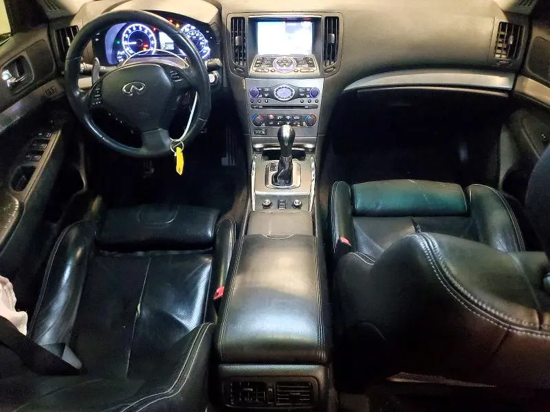 2011 INFINITI G37   