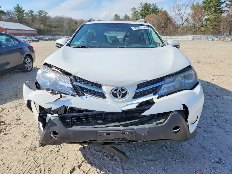 2014 TOYOTA RAV4 XLE  