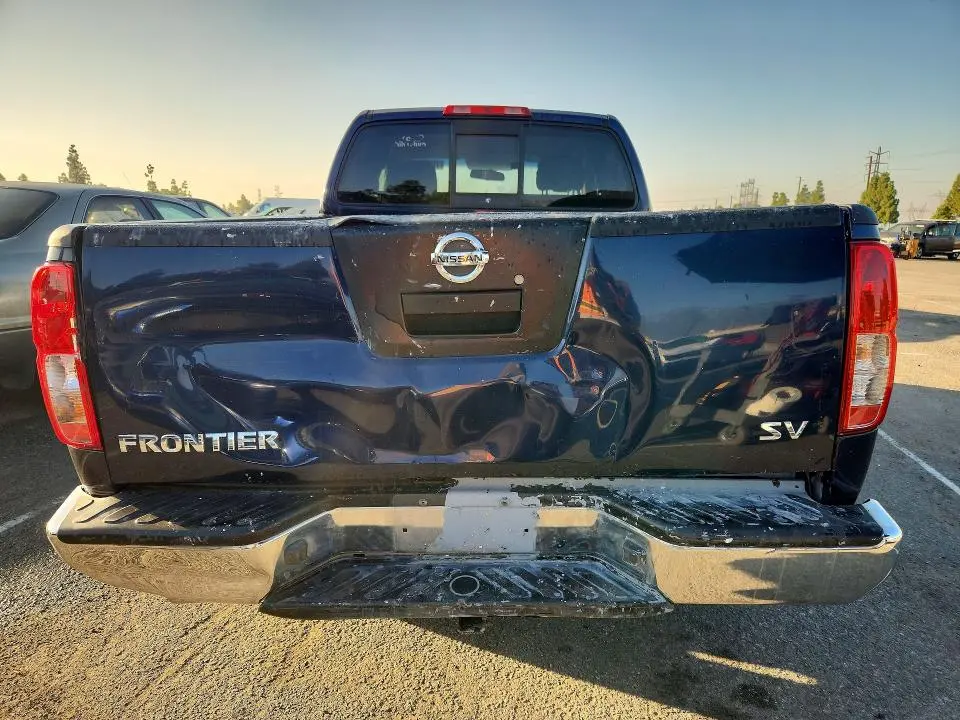 2025 NISSAN FRONTIER SV V6  