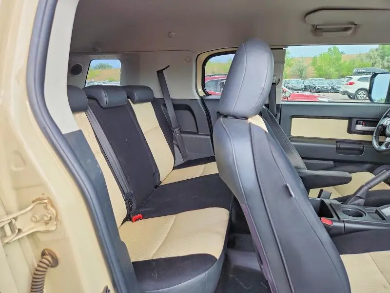 2010 TOYOTA FJ CRUISER BASE  