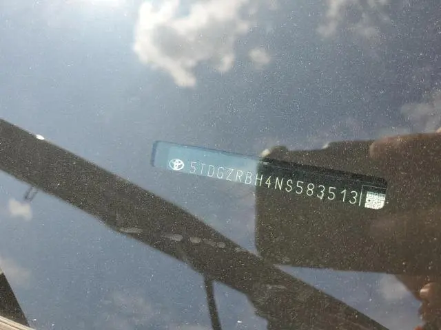 2022 TOYOTA HIGHLANDER XLE  