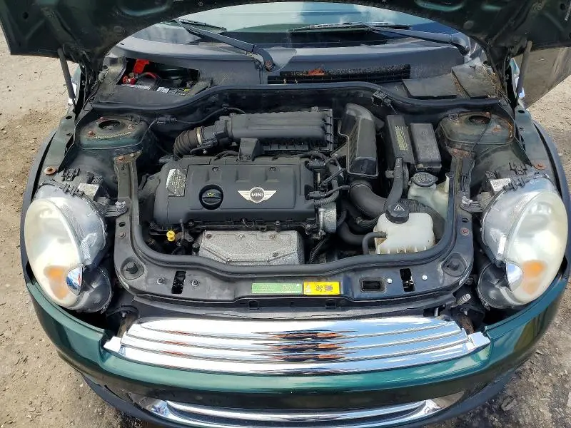2011 MINI COOPER   