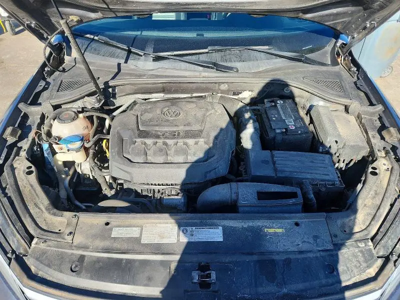 2018 VOLKSWAGEN PASSAT SE  