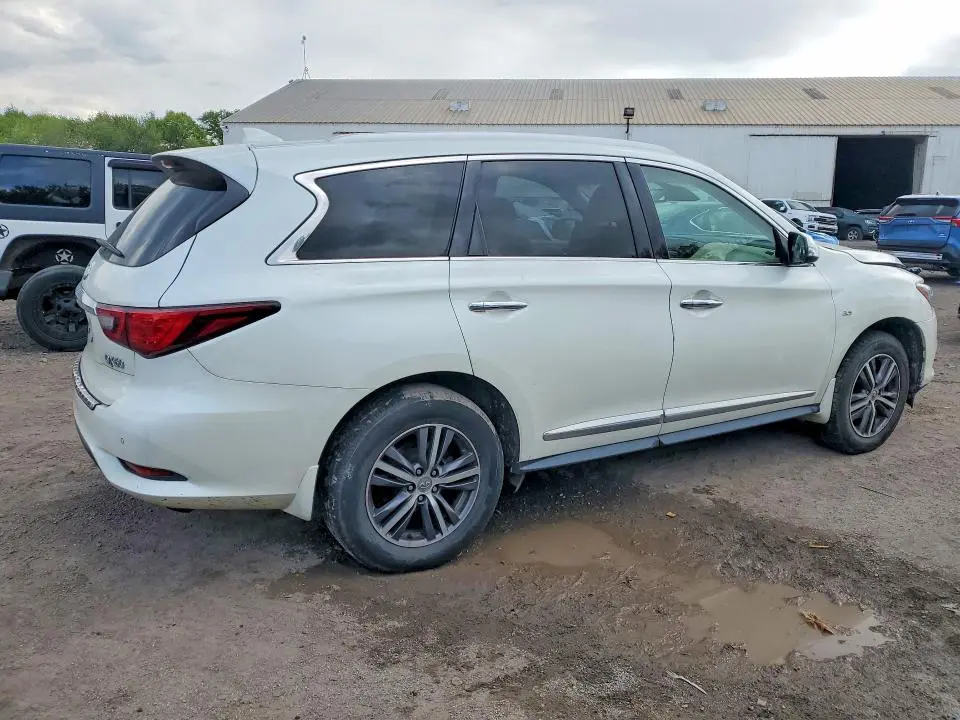 2019 INFINITI QX60 LUXE  