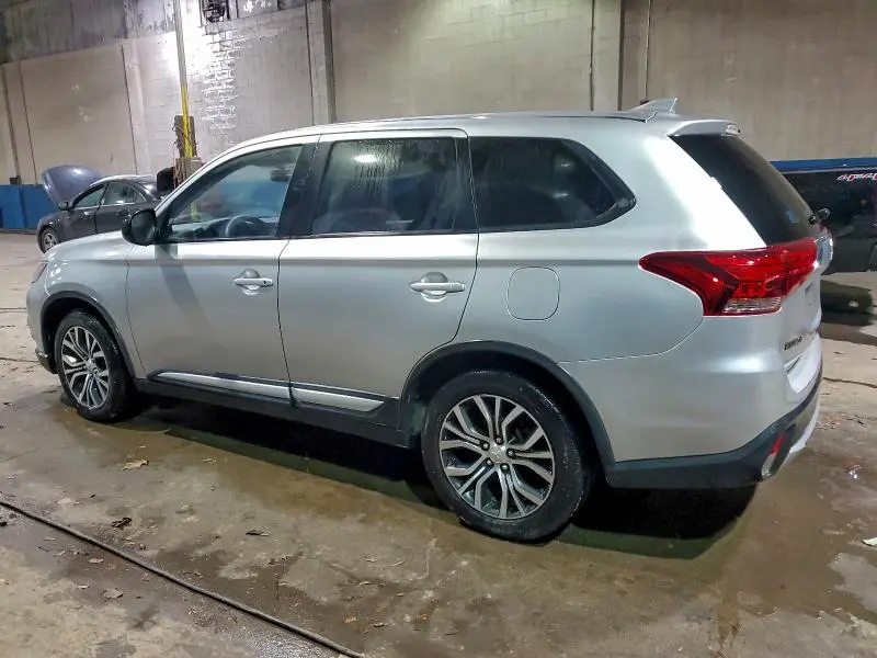 2018 MITSUBISHI OUTLANDER ES  