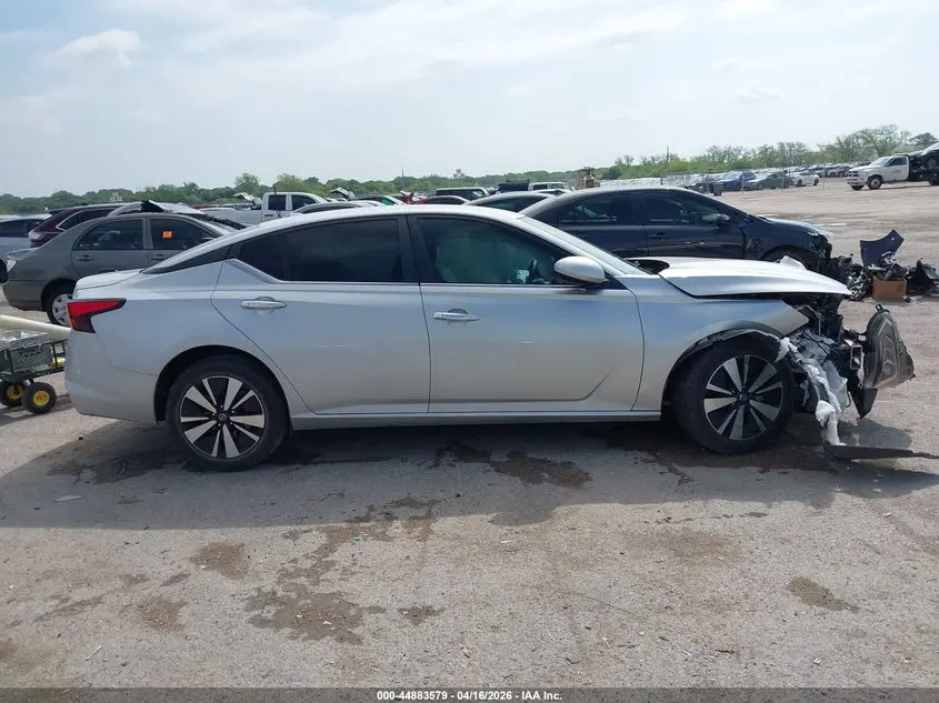 2021 NISSAN ALTIMA SV FWD