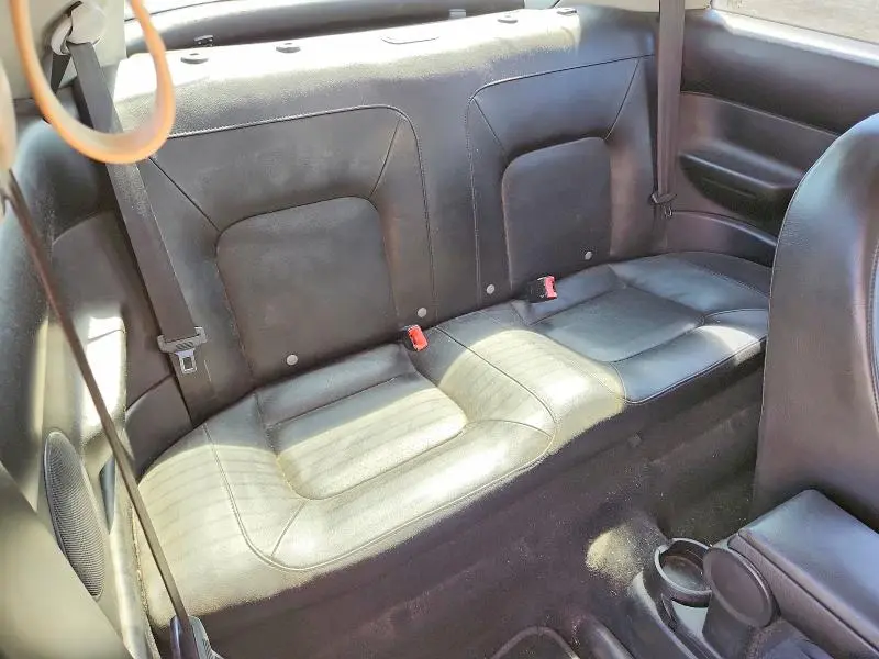 2010 VOLKSWAGEN NEW BEETLE   