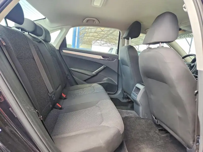 2018 VOLKSWAGEN PASSAT S  