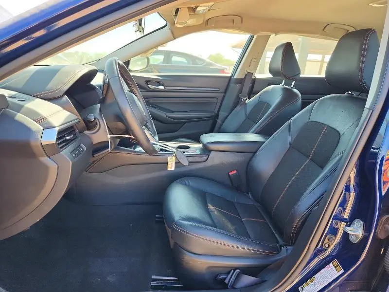 2022 NISSAN ALTIMA SR  