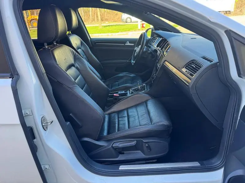 2016 VOLKSWAGEN GOLF R   