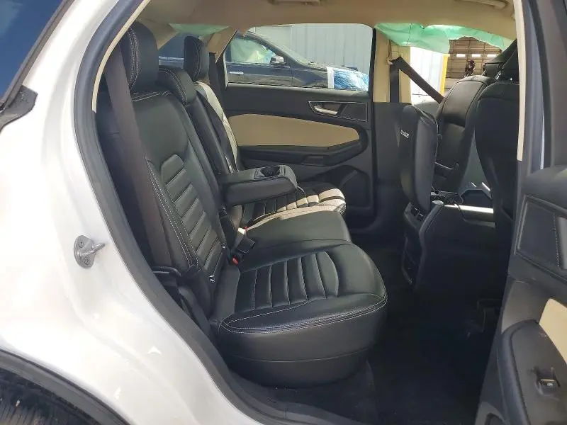 2022 FORD EDGE SE  