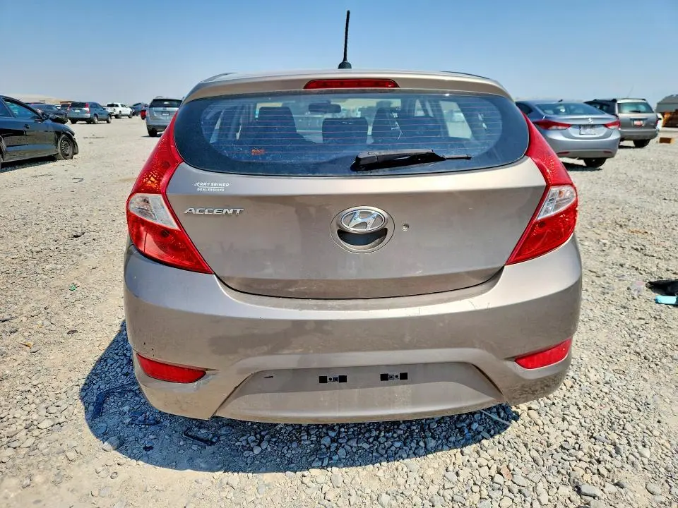 2012 HYUNDAI ACCENT GS  