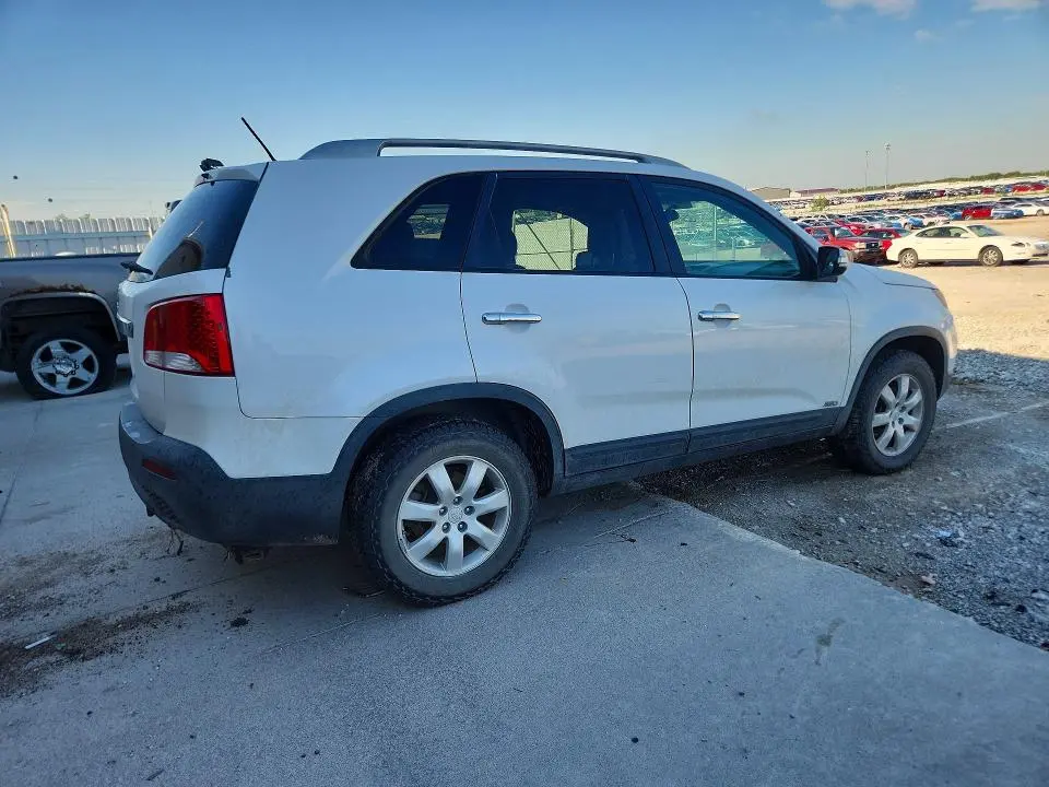 2011 KIA SORENTO   