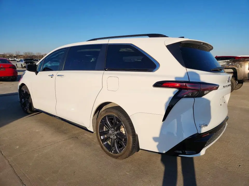 2022 TOYOTA SIENNA XSE 7-PASSENGER  