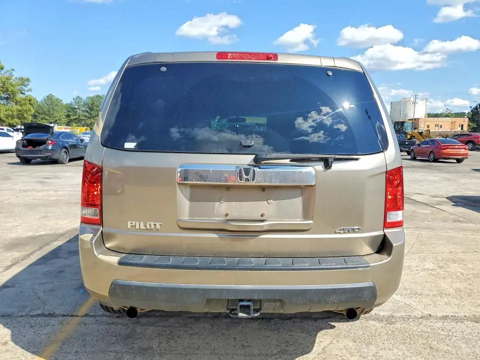 2011 HONDA PILOT LX  