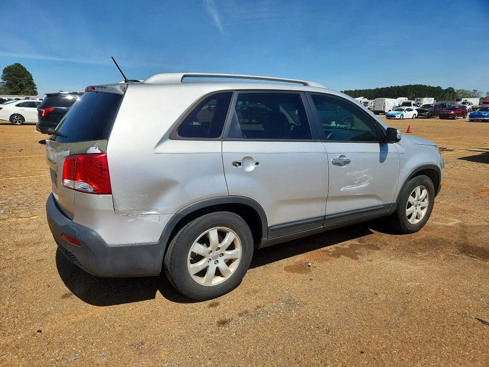 2013 KIA SORENTO LX  