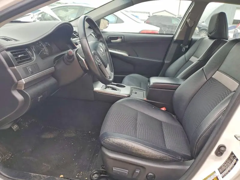 2014 TOYOTA CAMRY SE  