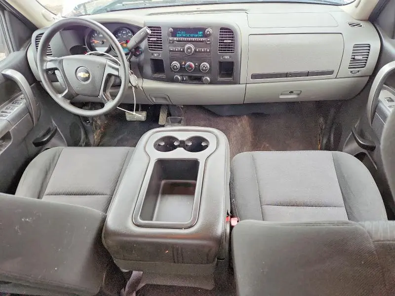 2011 CHEVROLET SILVERADO K1500 LS  
