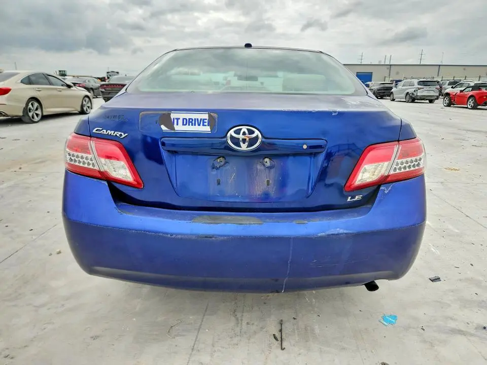 2010 TOYOTA CAMRY LE  