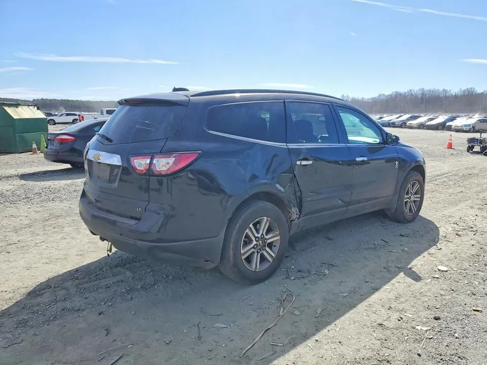 2017 CHEVROLET TRAVERSE LT  