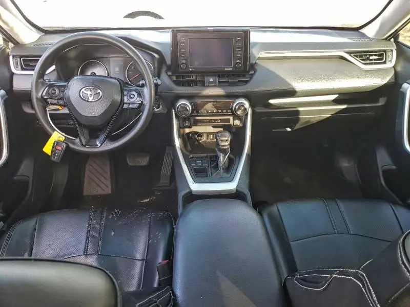 2021 TOYOTA RAV4 XLE  