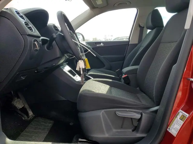 2012 VOLKSWAGEN TIGUAN S  