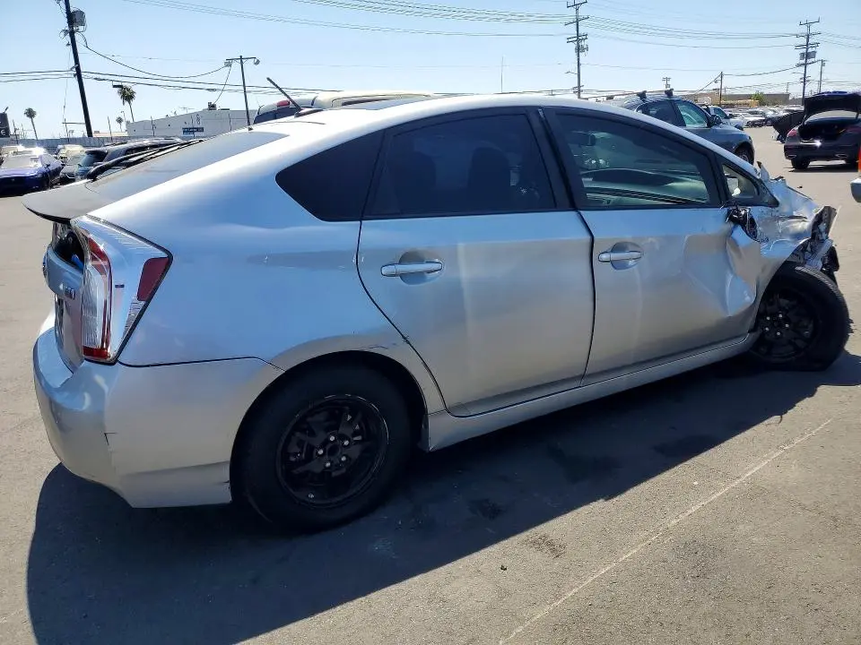 2013 TOYOTA PRIUS THREE  