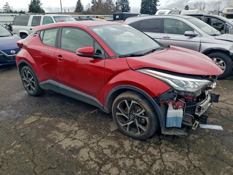 2020 TOYOTA C-HR XLE  