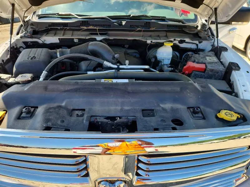 2017 RAM 1500 SLT  