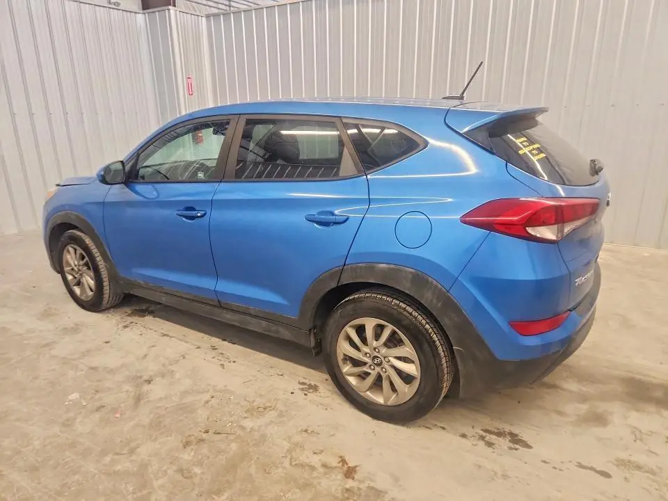 2016 HYUNDAI TUCSON SE  